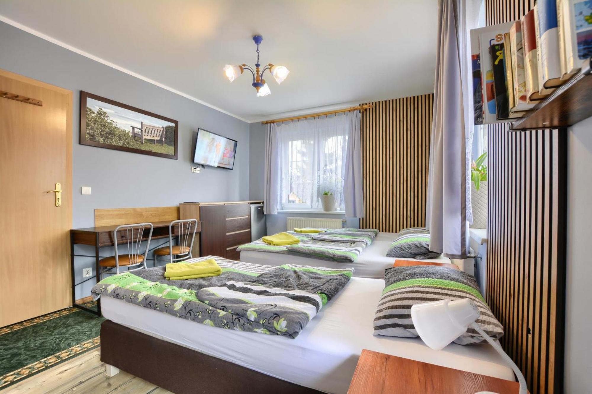 Zajazd Karlow Restauracja & Pokoje Goscinne Ngoại thất bức ảnh